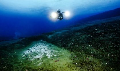 Cientistas descobrem substância alarmante vazando do fundo do oceano
