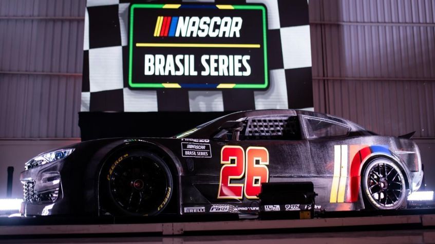 A Nascar Brasil apresentou nesta terça-feira (30), em São Paulo, o novo carro da categoria para a temporada 2026. • Divulgação