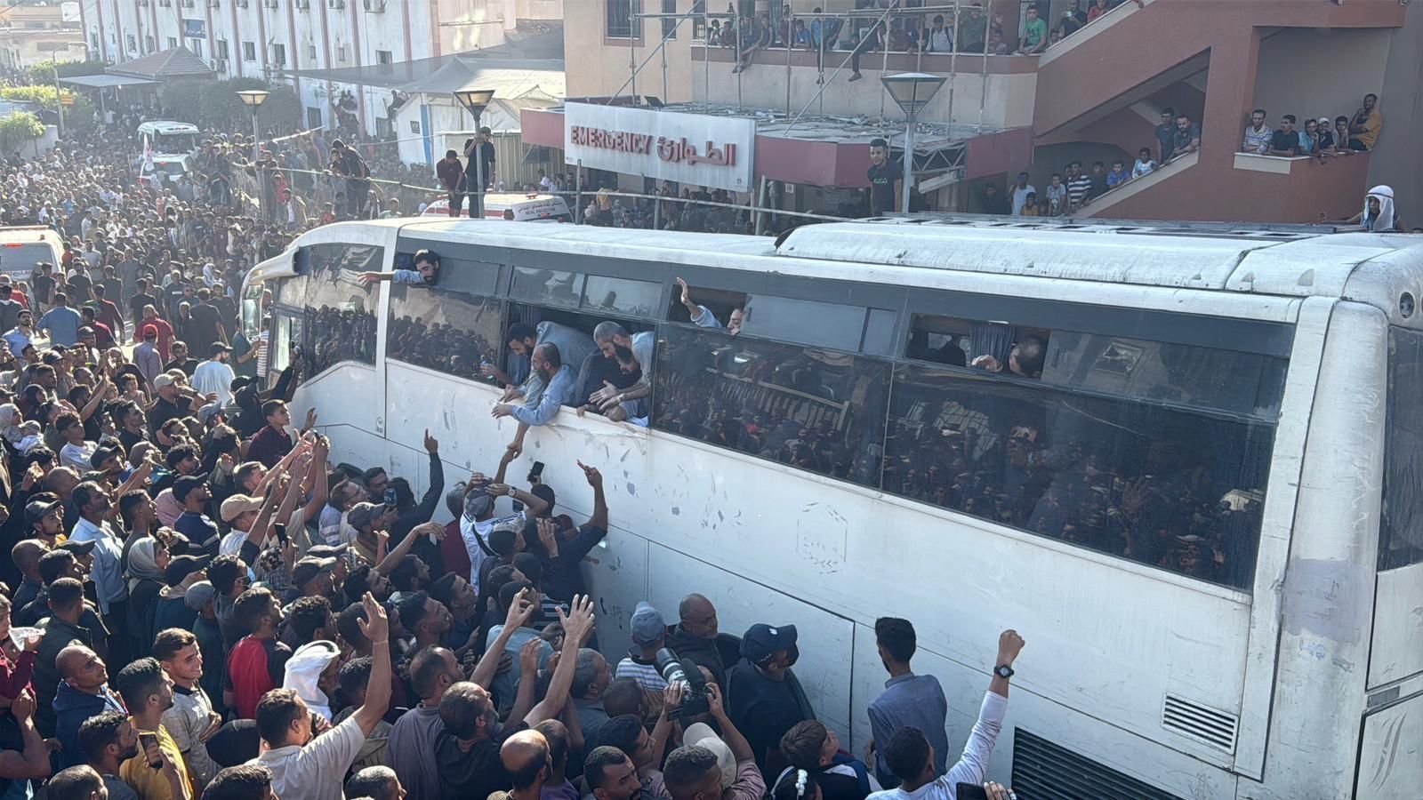 Palestinians released in prisoner-Hostage exchange arrive in Khan Yunis