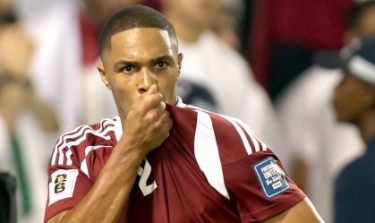 Catar vence Emirados Árabes Unidos e vai disputar segunda Copa do Mundo