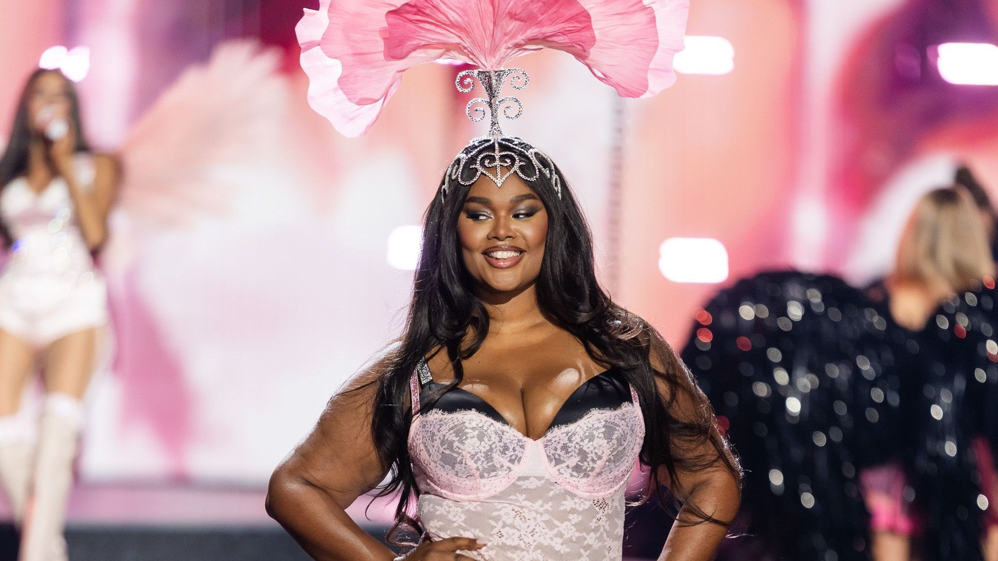 Victoria's Secret Fashion Show trouxe diversidade suficiente ao