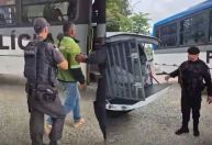PM prende flanelinhas que cobravam até R$ 100 por vagas perto do Maracanã