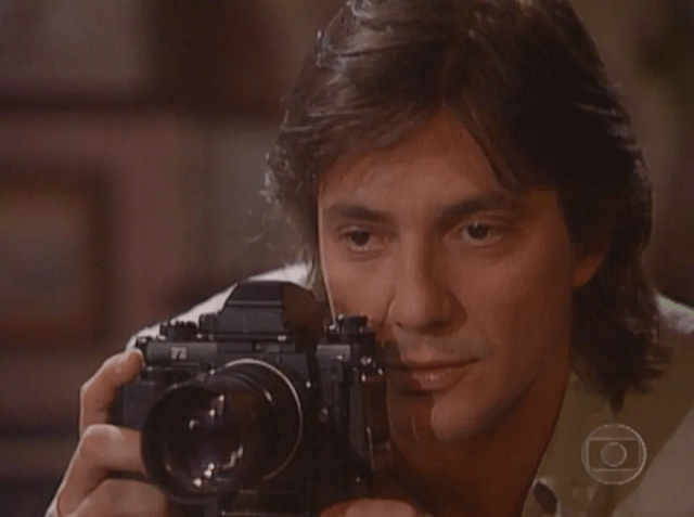 Jorge Tadeu foi morto pela mãe de uma das mulheres que seduziu em "Pedra Sobre Pedra" • Divulgação/Globo