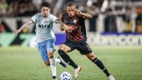 Comentarista de arbitragem muda opinião sobre lance de Bragantino X Grêmio