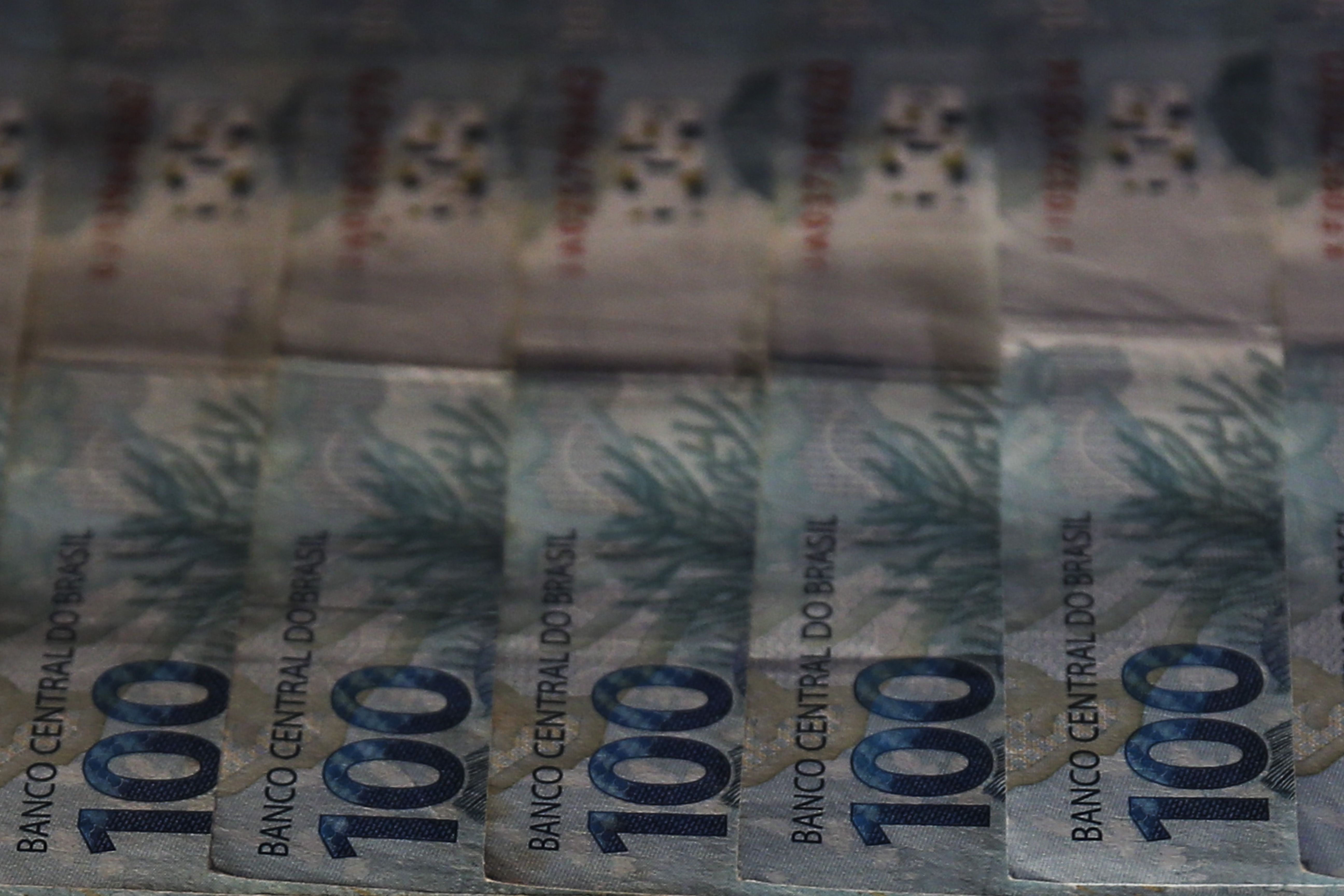 Notas de cem reais