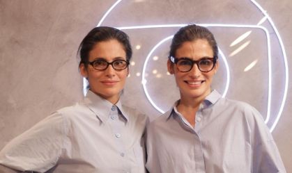 Web reage à Renata Vasconcellos e irmã gêmea usando roupas iguais; veja