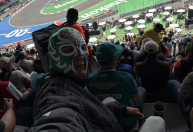 Piloto se disfarça e vê treino na arquibancada do GP do México; entenda