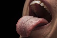 Biossensor pode ajudar a detectar depressão e esquizofrenia pela saliva
