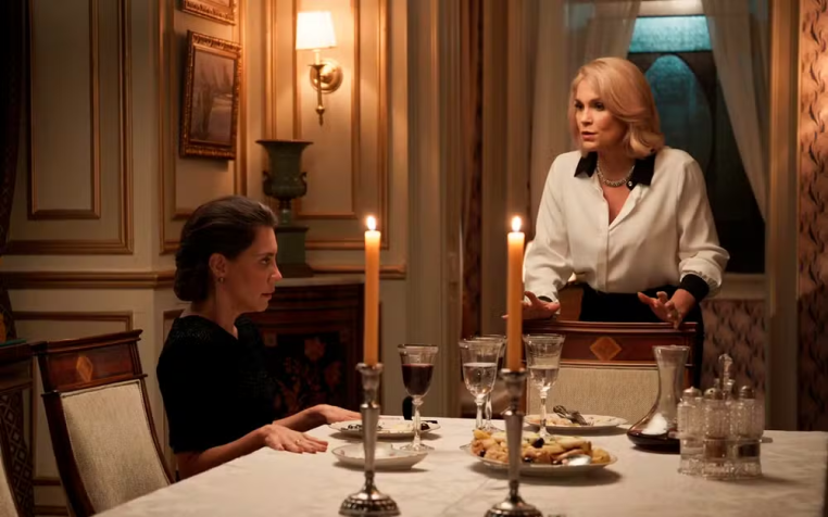 Rejeitada, Inês quer se vingar de Sandra em "Êta Mundo Melhor!" • Divulgação/Globo