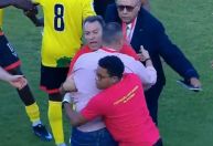 Técnico perde a cabeça em vitória que encerrou jejum de seleção africana