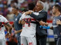 Crespo ressalta reação do São Paulo após eliminação: "Comovente"