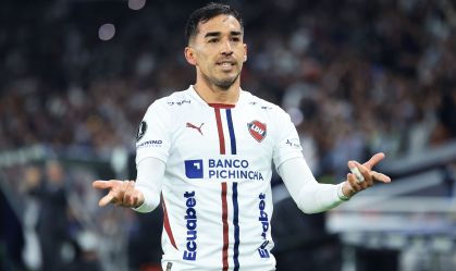 LDU atropela o Palmeiras no primeiro tempo da semifinal; veja os três gols