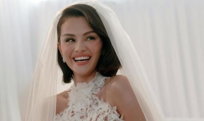 Veja detalhe fofo em vestido de casamento de Selena Gomez