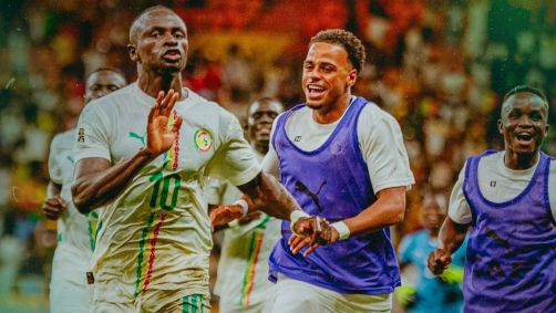 Sadio Mané comemora gol de Senegal sobre a Mauritânia