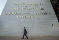 Servidores federais pedem até 35% de aumento em benefícios