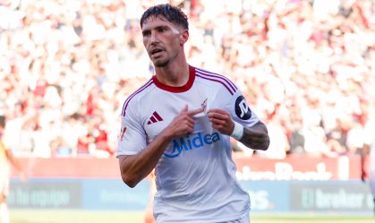 Barcelona é goleado pelo Sevilla e perde liderança da La Liga