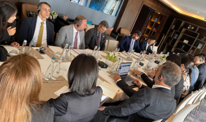 Governo se reúne com empresas chinesas para tratar de 1° leilão de baterias