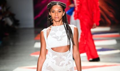 Carnaval e moda? Musa da Mangueira debuta no SPFW N60