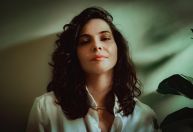 Tainá Müller sobre a força do cinema nacional: "Contato com algo único"