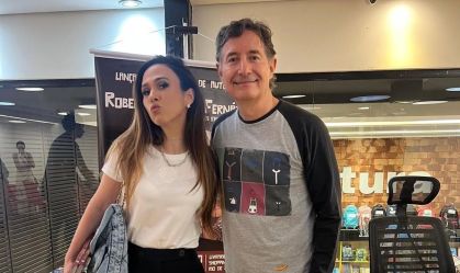 Tatá Werneck se encontra com o filho do Chaves no Rio: "Tanta emoção"
