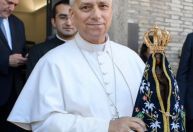 Papa Leão XVI abençoa imagem de Nossa Senhora Aparecida
