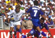Astro da Copa de 1994 vende aspiradores e se diz feliz por ter parado cedo