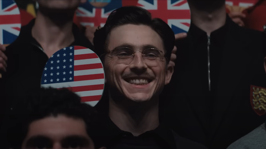 Brasileiros são loucos no bom sentido, diz Timothée Chalamet na CCXP Os fãs brasileiros já criaram uma reputação mundial, e Timothée Chalamet fez questão de reforçar isso durante a CCXP25. De volta ao país para divulgar o filme Marty Supreme, o ator subiu ao Palco Thunder dançando e foi recebido por gritos que lembravam shows de rock. Marty Supreme" é sobre ser um idiota aos 20 anos, diz Timothée Chalamet | CNN Brasil