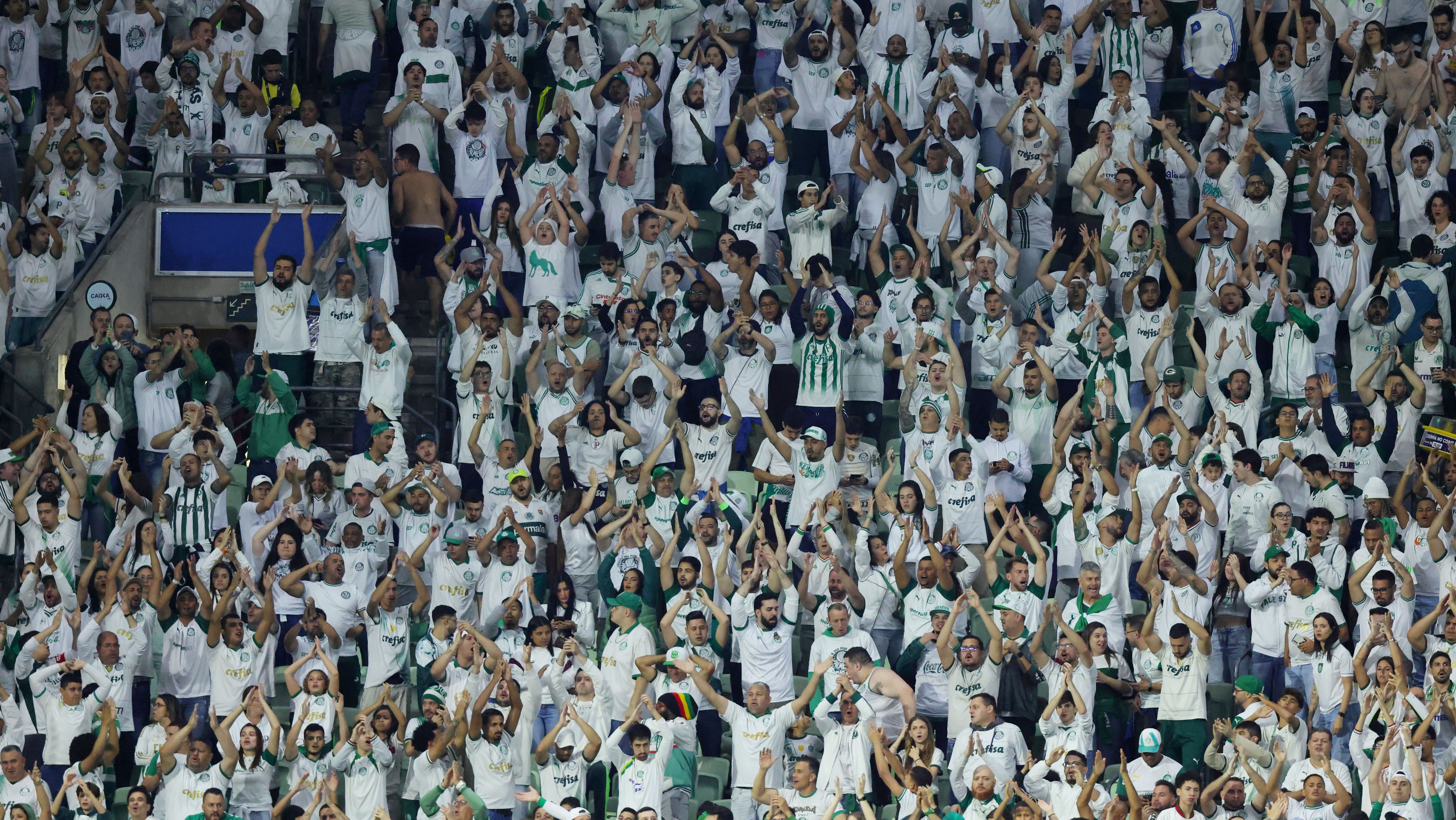 Torcida do Palmeiras no Allianz Parque para o jogo contra a LDU