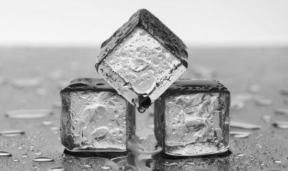 Cientistas criam gelo à temperatura ambiente, sob altíssima pressão