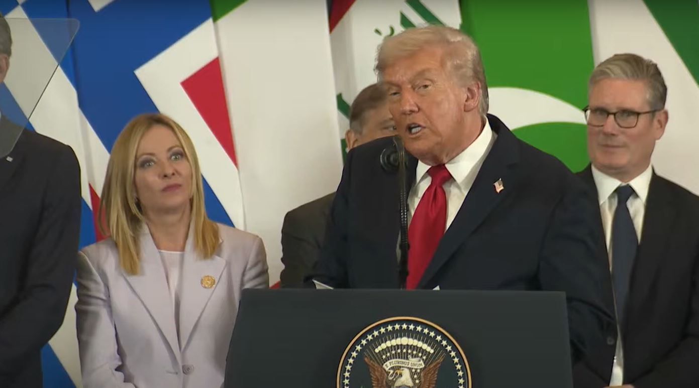 Donald Trump, presidente dos Estados Unidos, elogia Giorgia Meloni, primeira-ministra da Itália