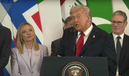 Trump para Meloni: “Linda jovem mulher"