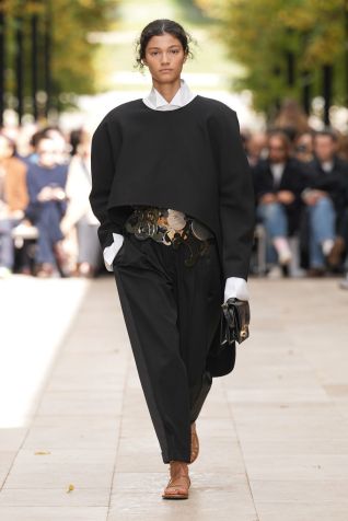 Victoria Blecher fecha desfile da Celine, em Paris • Divulgação/WAY Model