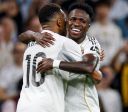 Sob olhares de Virginia, Vini Jr brilha, e Real Madrid vence