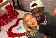 Virginia diz que quer camisa com foto do pedido de namoro de Vini Jr.