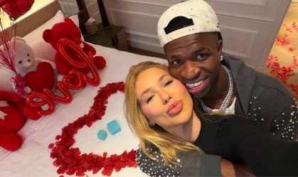 Virginia diz que quer camisa com foto do pedido de namoro de Vini Jr.