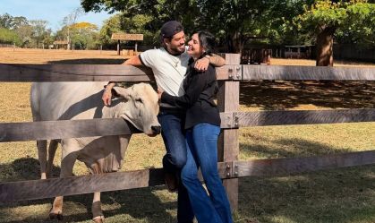 Zé Felipe e Ana Castela posam em clima de romance e fãs vibram