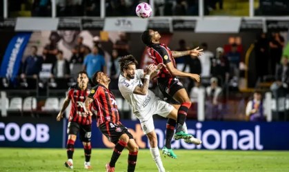 Vitória venceu o Santos na Vila Belmiro