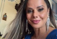 Viviane Araújo rebate críticas sobre aparência: "Envelhecer não me assusta"