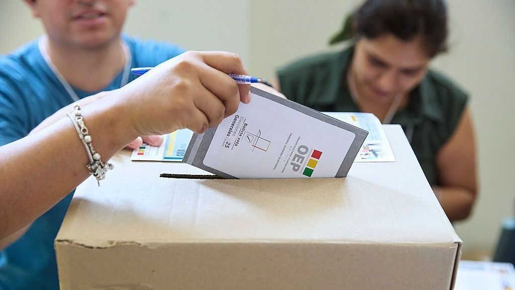 Votação para a eleição presidencial da Bolívia em Madri, na Espanha