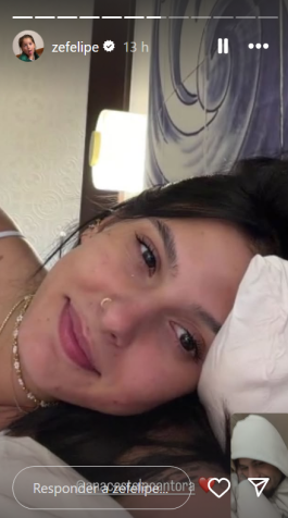 Zé Felipe e Ana Castela em chamada de vídeo • Instagram/ Zé Felipe