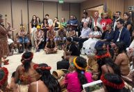 Indígenas se reúnem com ministras e presidente da COP30 após manifestação