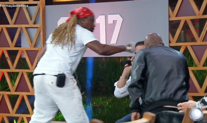 "A Fazenda": Creo Kellab é expulso do reality após dar soco em Fabiano