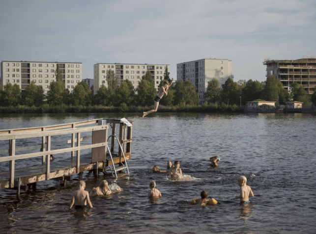 Praia na cidade de Oulu, na região norte da Finlândia • Divulgação/Oulu •