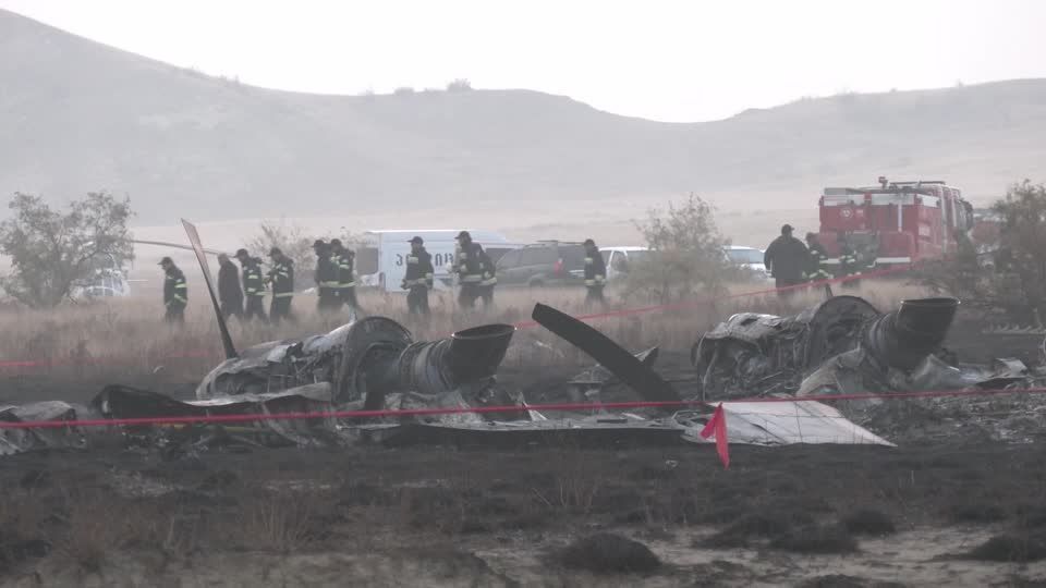 Os destroços do avião que caiu no município de Sighaghi, na Geórgia