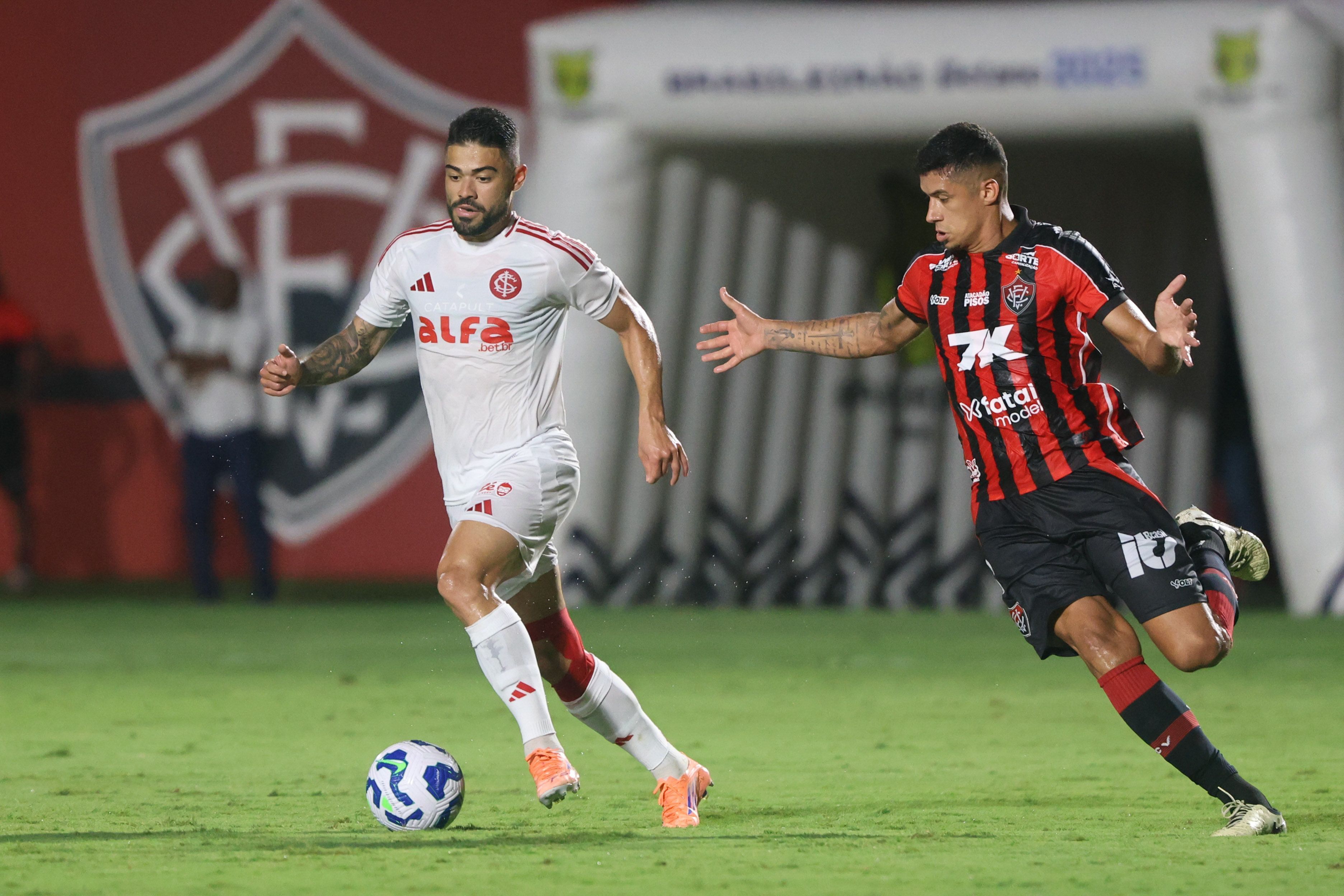 Vitória x Internacional, pelo Brasileirão