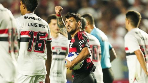 Arrascaeta empatou o jogo para o Flamengo diante do São Paulo