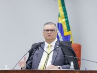 Dino manda PF investigar indícios de crime em emendas pix de 19 municípios