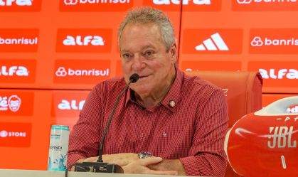 Abel Braga durante apresentação no Inter