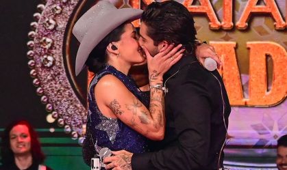 Ana Castela e Zé Felipe se beijam em gravação de Natal do SBT