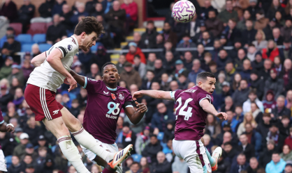 Arsenal vence Burnley e amplia liderança na Premier League